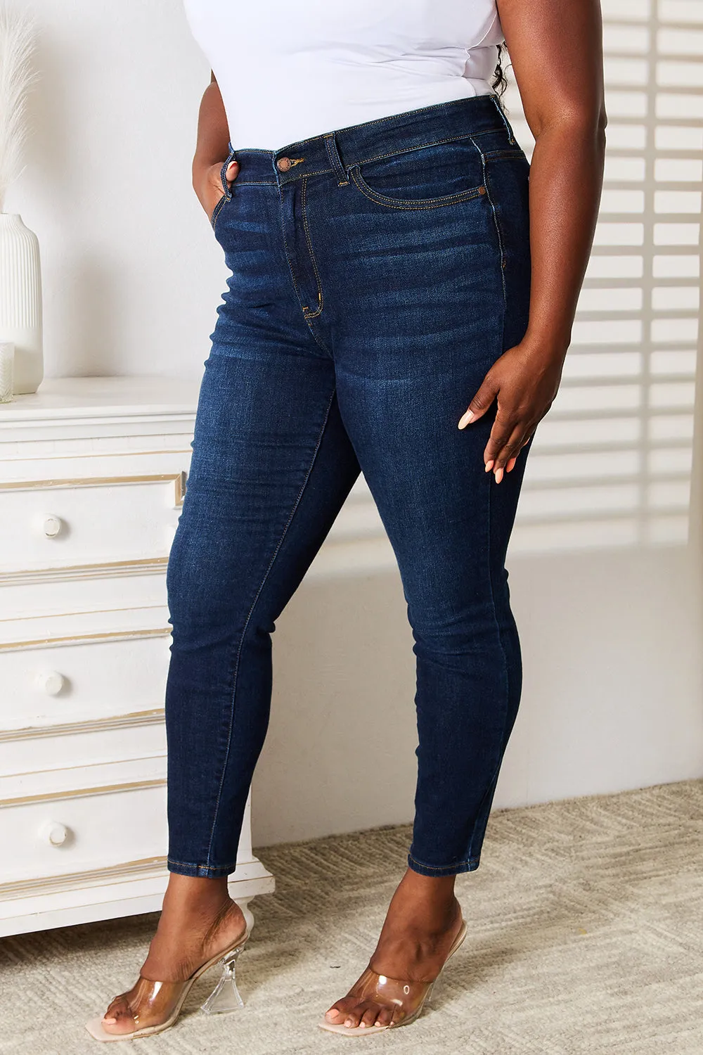 *APP EXCLUSIVE* Judy Blue Skinny Jeans with Pockets