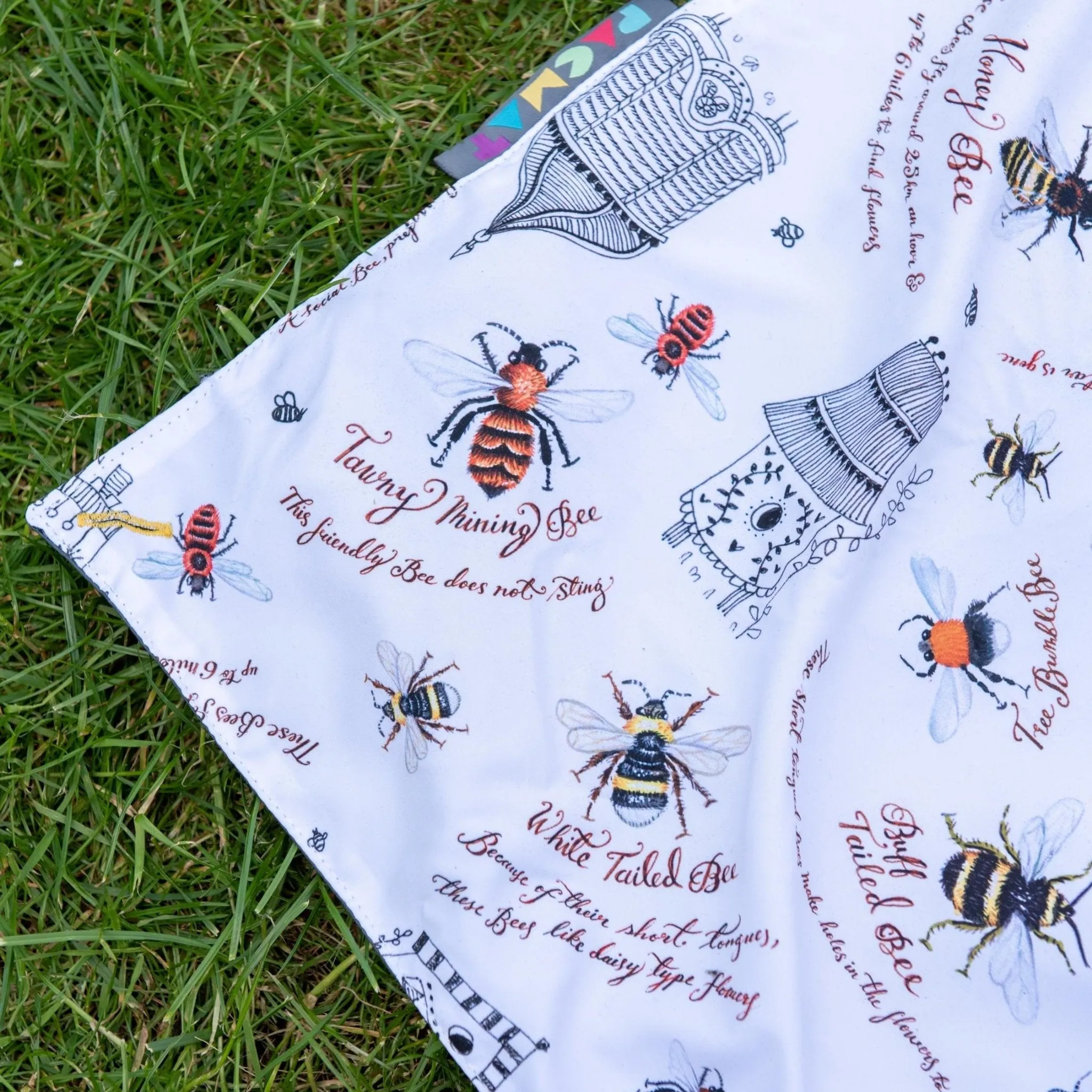 Bee Print Waterproof Picnic Blanket, Recycled Materials, XL