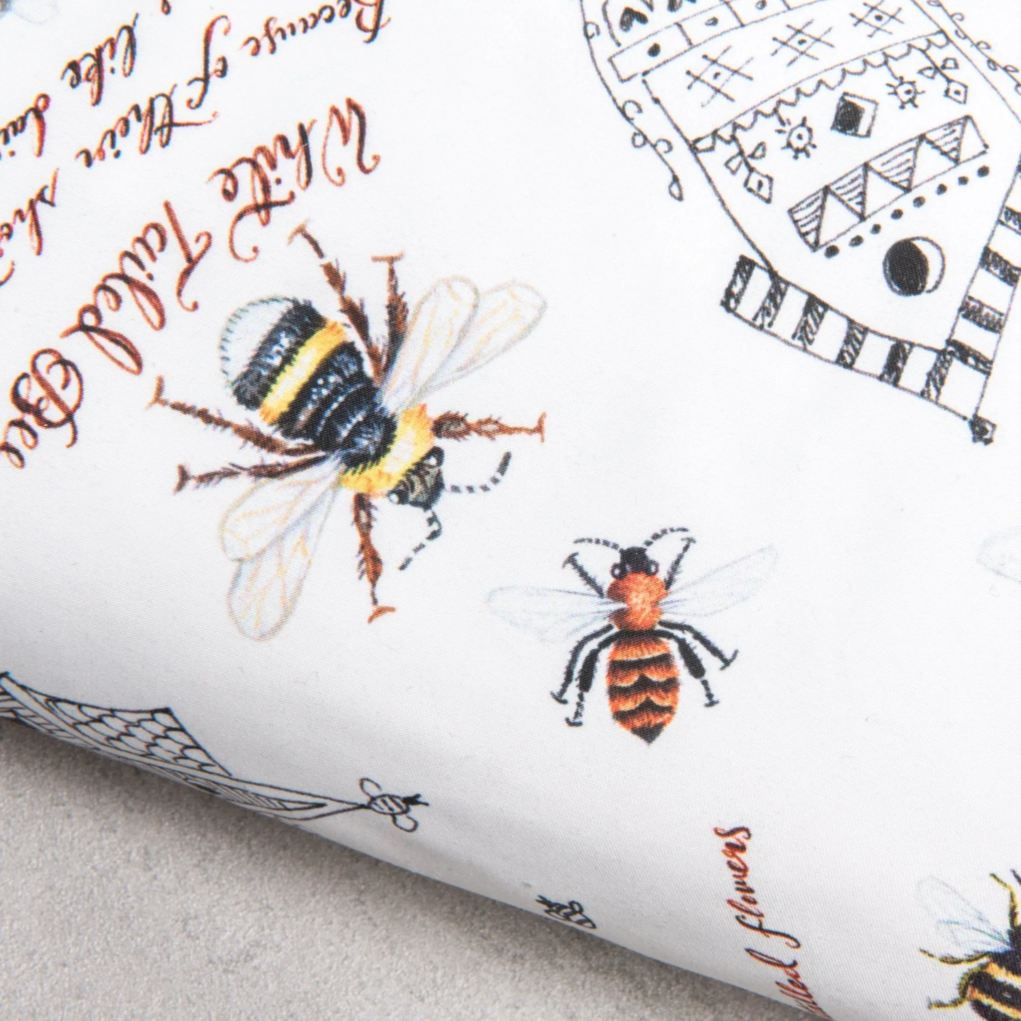 Bee Print Waterproof Picnic Blanket, Recycled Materials, XL