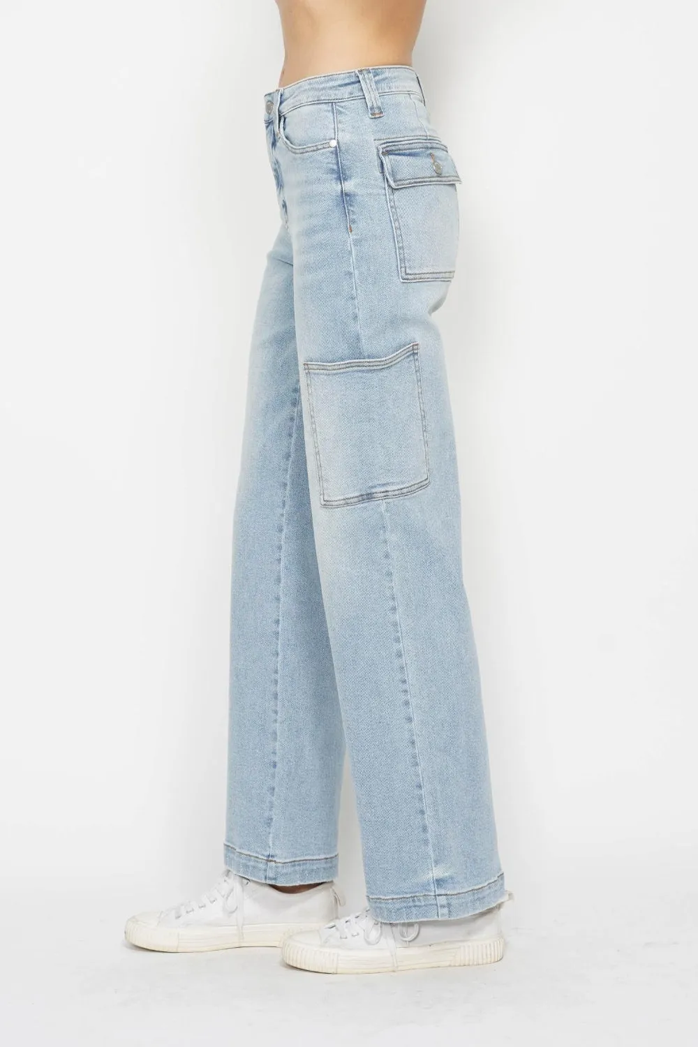 Judy Blue High Waist Straight Cargo Jeans in Light Wash