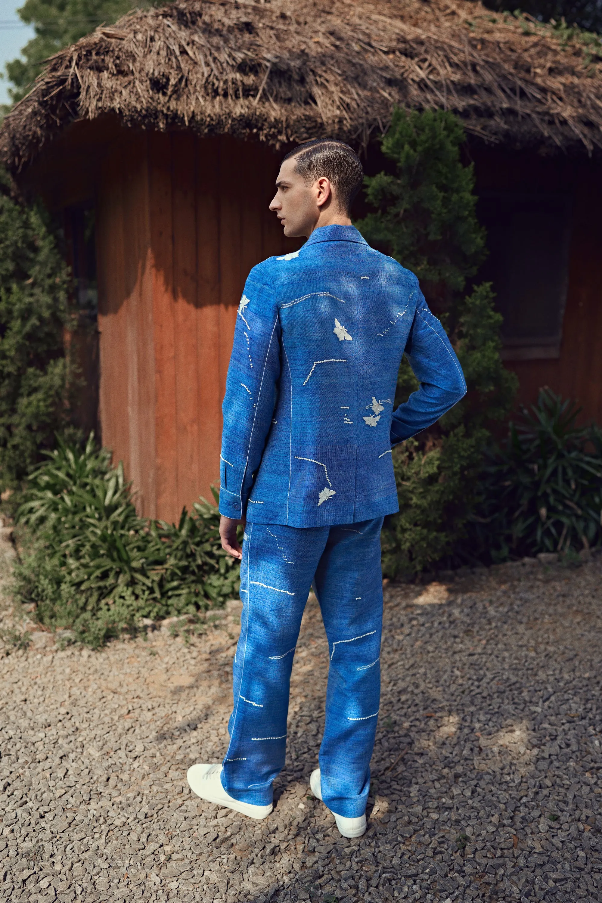 STRAIGHT PANTS OF (FUZZY BUTTERFLY SHACKET )